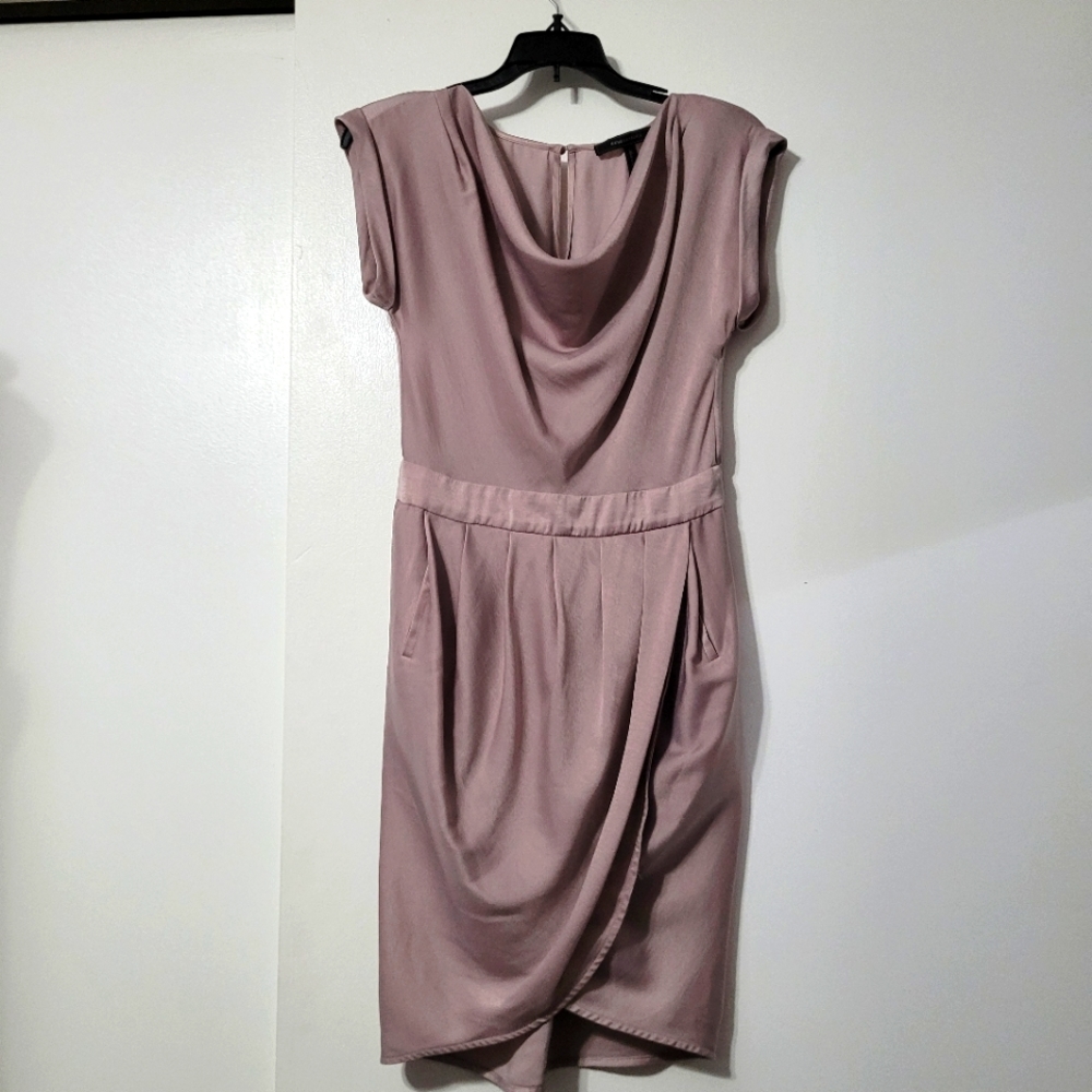 BCBG dress with pockets